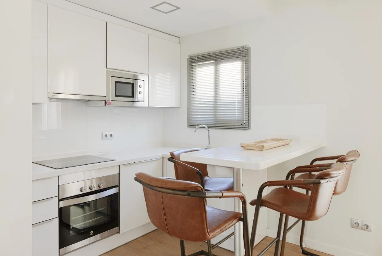 Caleta Homes - Apartamentos Pompidou Malaga 0*,